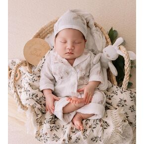 Newborn Photography Props Photo Posing Outfits, 2 PCS Baby Photoshoot Costume, (Fits for 0-1 Month Baby Boy and Girl) Cotton Muslin Romper, Newborn Photography Accessories (Bodysuit+Hat)