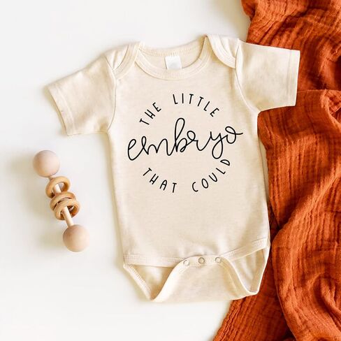 إعلان الحمل من Bump and Beyond Designs، الجنين الصغير الذي يمكنه ذلك in Kuwait