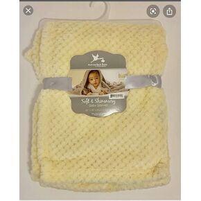 Adirondack Baby 30" x 40" Soft & Shimmery Baby Blanket (Yellow)