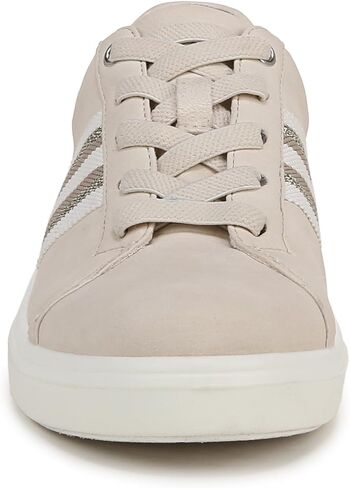 حذاء رياضي نسائي من BZees Happy Friday برباط in Kuwait