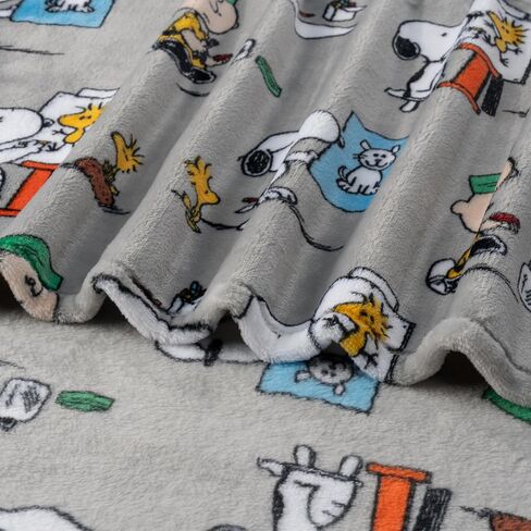 Berkshire Blanket & Mo Willems® VelvetLoft® Luxury Soft Cozy Cute Kids Throw Blanket,Gifts for Kids,Elephant & Piggie,50 in x 70 in(Official Mo Willems® Product) in Kuwait