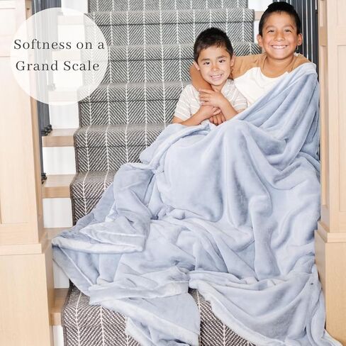 SARANONI | Navy/Gray XL Blanket in Saudi Arabia