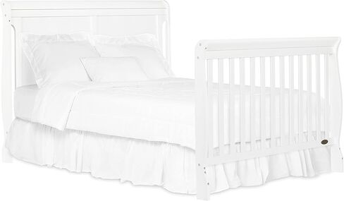 سرير أطفال برودي 5 في 1 قابل للتحويل من Dream On Me باللون الأبيض مع تغيير وأدراج واسعة وطاولة تغيير قابلة للفصل ووسادة تغيير مقاس 1 بوصة in Kuwait