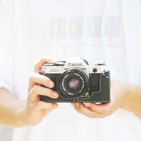 حافظة AE-1 مصنوعة يدويًا من الجلد الأصلي للكاميرا نصف كاميرا، لكاميرا Canon ae-1 a1 AE-1P (أسود) in Kuwait