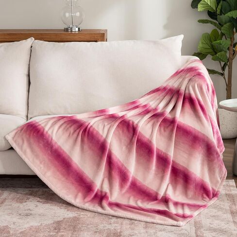 بطانية بيركشاير - بطانية كلاسيكية ثقيلة الوزن ناعمة مطبوعة VelvetLoft® بطانية دافئة من القطيفة، بطانية ناعمة غامضة بحجم مزدوج لسرير الأريكة والأريكة، أخضر وردي تجريدي، 60 بوصة × 90 بوصة in Kuwait