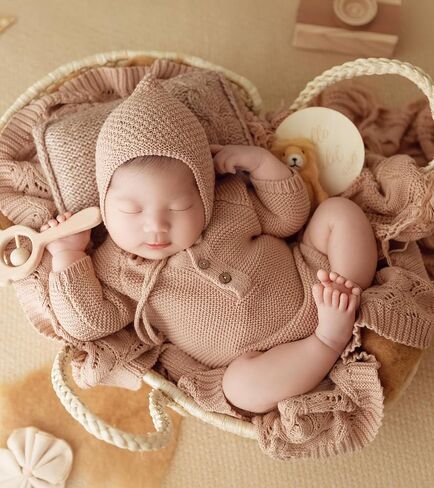 Newborn Photography Props Photo Posing Outfits, 2 PCS Baby Photoshoot Outfits for Posing, New Born Photography Accessories-Romper+Hat (Fits for 0-20 Days Baby) in Saudi Arabia