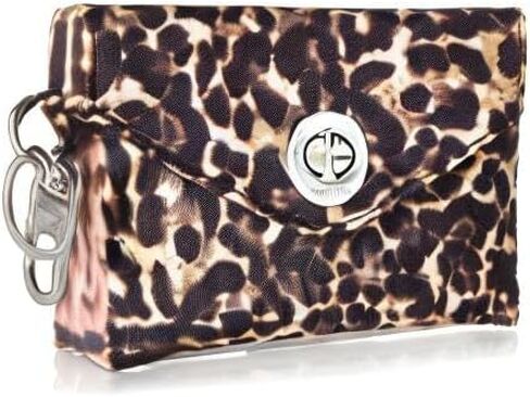 Baggallini Womens On The Go Envelope Case - Medium, Wild Cheetah in Saudi Arabia