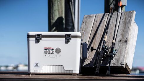 Engel 19qt Live Bait Cooler Box with 2nd Gen 2-Speed Portable Aerator Pump. Fishing Bait Station and Minnow Bucket for Shrimp, Minnows, and Other Live Bait - ENGLBC19-N in White in Kuwait