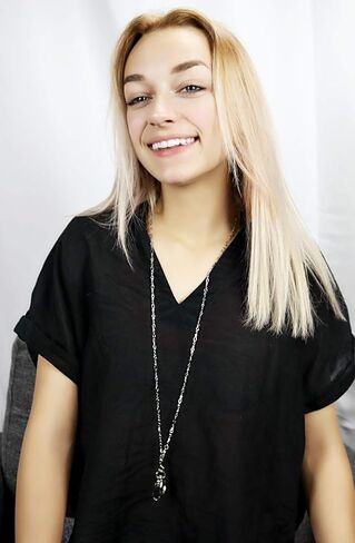 حبل مطرز لطيف من ECOHIP مصمم من قطعتين لحامل شارة الهوية للمعلمات in Kuwait