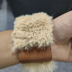 Fly Fishing genuine leather Bracelet wrist band-（not included Lure), adjustable fish flies organizer accessory