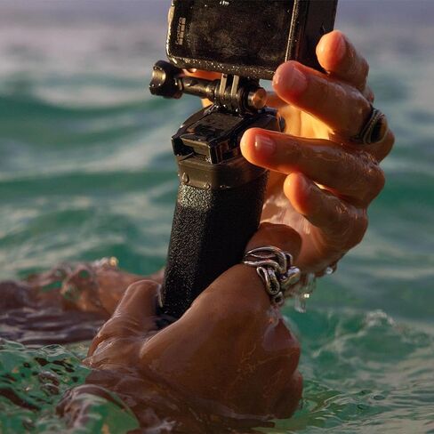 كاميرا GoPro HERO12 Black Action مع حزمة العطلات، 2X بطاريات Enduro قابلة لإعادة الشحن، حزام الرأس 2.0، مقبض Go Pro (مقبض يد عائم)، مشبك تثبيت + برغي إبهام، 40 قطعة Extreme Sport Hero 12 in Kuwait