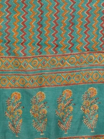 بنطال كورتا مستقيم للسيدات من Vaamsi مطبوع عليه زهور رايون مع وشاح in Kuwait