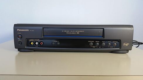 باناسونيك VCR VHS نقل مع جهاز تحكم عن بعد، محول USB، محول HDMI (متجدد) (متجدد) in Saudi Arabia