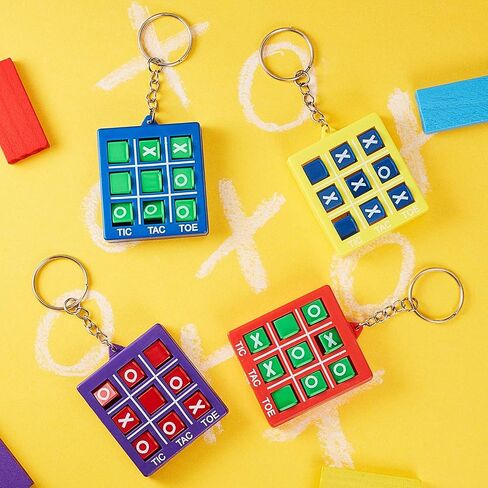 سلسلة مفاتيح Hicarer Tic Tac Toe للأطفال من سن 8 إلى 12 عامًا هدايا الحفلات البلاستيكية لمشبك حقيبة الظهر الصغيرة لحفلة عيد الميلاد للأولاد والبنات in Kuwait