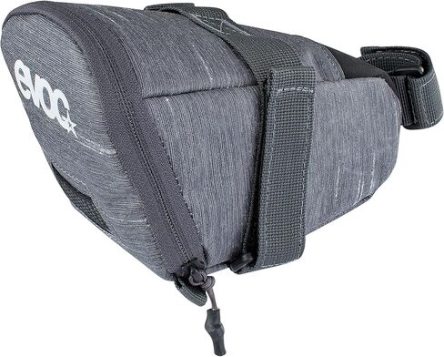 حقيبة سرج EVOC SEAT BAG TOUR، حقيبة إطار دراجة لمزيد من مساحة التخزين على عمود المقعد (الحجم: M، مساحة تخزين 0.7 لتر، مقاومة للتآكل، طارد للماء، تعزيز هيبالون)، رمادي كربوني in Saudi Arabia