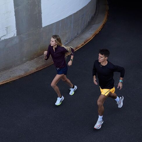 حزمة الساعة الذكية Garmin Forerunner 265S (وردي فاتح/حجر أبيض) تعمل بنظام تحديد المواقع العالمي (GPS) - شاشة AMOLED ساطعة، تدريب متقدم، رؤى الاسترداد - تتضمن سماعات أذن PB اللاسلكية للجري in Kuwait