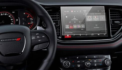 واقي شاشة متوافق مع شاشة لمس Durango Uconnect 5 10.1 2021-2023، مضاد للانفجار والخدش، شفاف عالي الدقة، ملحقات ملاحة ممتازة in Kuwait