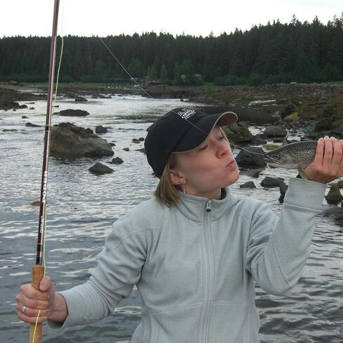 Goture Fly Fishing Rod، 9ft 4-Piece Fly Rod مع حقيبة حمل المياه العذبة المالحة، 30+36T من ألياف الكربون Fly Rod، قضيب صيد محمول للسفر لصيد سمك السلمون المرقط، 9FT 7WT in Kuwait