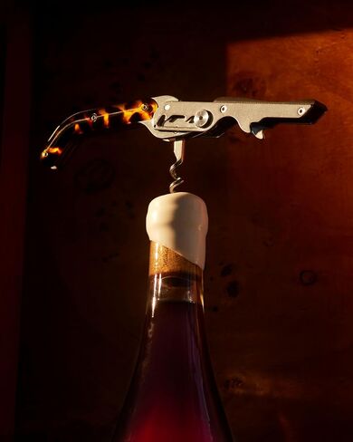 Craighill Best Wine Key - فتاحة النبيذ المصنوعة من الفولاذ المقاوم للصدأ بتصميم سوميلير مع المفتاح، وقاطع الرقائق المعدنية، وفتاحة زجاجات بغطاء التاج، شديدة التحمل - أحمر غير لامع in Kuwait