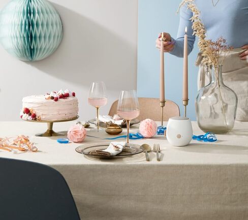 مكبر صوت بلوتوث محمول من aJAZZ، مقاوم للماء (IPX5) ومتين، حتى 30 ساعة من التشغيل اللاسلكي، مساعد صوتي، صوت ستيريو، شحن سريع، للداخل والخارج (أبيض) in Kuwait