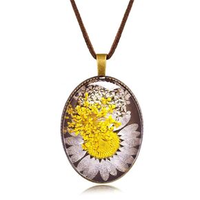 Sunflower Necklace for Women - Vintage Pendant Necklace Resin Necklace Handmade Pressed Flower Necklace for Girls Adjustable Jewelry Wedding Birthday Christmas Gifts