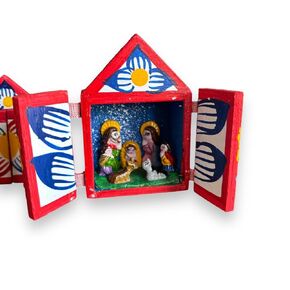 Peruvian Retablo Ayacuchano, Wooden box, Nativity Scene, multicolor, Folk art, Christmas decor, ornaments, handmade, Altarpiece (Red, 2.5¨)