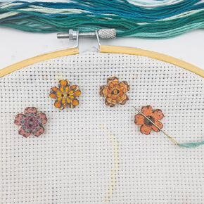 4 Pieces Wooden Mini Floret Needle Minder for Cross Stitch,Needle Minder Magnet-Embroidery Needlework Accessories