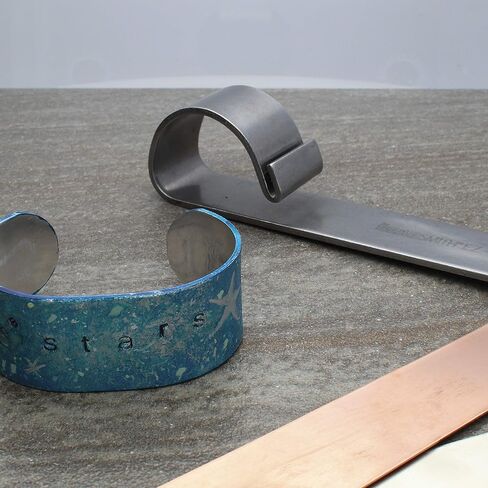 The Beadsmith EZ Bender - عناصر معدنية - مصنوعة من الفولاذ المقسى - 7 × 1 × 1.25 بوصة - أداة لصنع أساور الكفة - إنشاء أساور منحنية بشكل مثالي بدون مطرقة in Saudi Arabia