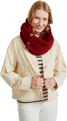 وشاح نسائي من Aran Woolen Mills مصنوع من صوف ميرينو بنسبة 100% مع أزرار in Saudi Arabia