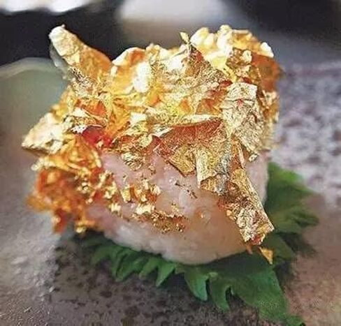 BeePoint 24K Edible Gold Foil Flakes - 30mg Gold Flakes for Cake Decorating, Baking & Cooking, Art Crafts & DIY Projects, Nails, Candles, Makeup, Painting, Food and Cooking, Makeup & Home in Saudi Arabia