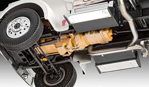Revell RV07659 1:25 - Kenworth W-900 Plastic Model kit 1/25 in Saudi Arabia