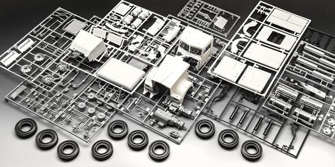 Revell RV07659 1:25 - Kenworth W-900 Plastic Model kit 1/25 in Saudi Arabia