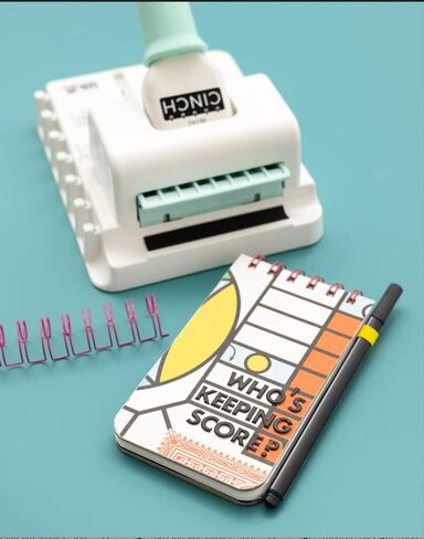 آلة تجليد الكتب We R Memory Keepers Mini Cinch، بيضاء، أداة صغيرة، تصميم سهل الاستخدام مع مسطرة، متوافقة مع الأسلاك أو الملفات الحلزونية، اصنع كتبًا احترافية وأجهزة الكمبيوتر المحمولة والتقويمات والمزيد in Kuwait