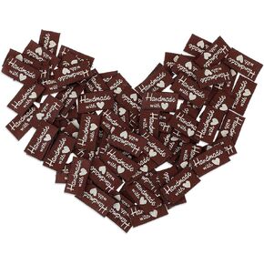 Jeffdad 100 قطعة من ملصقات الخياطة للمنتجات المصنوعة يدويًا، مصنوعة يدويًا بملصقات الحب وعلامات منقوشة على الملابس، ملصقات قماشية للحرف اليدوية والحياكة والخياطة الكروشيه (بني عميق) in Kuwait