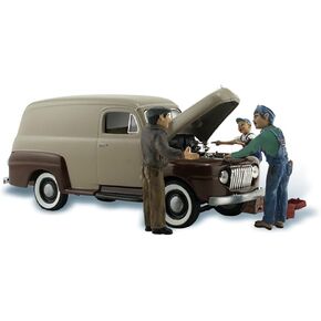 Carburetor Chaos Delivery Van w/Figures N Scale Woodland