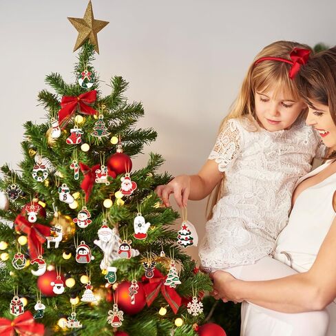 50 قطعة من المعلقات الرائعة لعيد الميلاد المجيد، سحر عيد الميلاد المينا الذهبية DIY سحر عيد الميلاد الصغير لقلادة وسوار وأقراط وصناعة المجوهرات والديكور in Kuwait