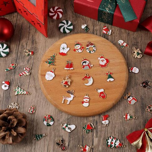 50 قطعة من المعلقات الرائعة لعيد الميلاد المجيد، سحر عيد الميلاد المينا الذهبية DIY سحر عيد الميلاد الصغير لقلادة وسوار وأقراط وصناعة المجوهرات والديكور in Kuwait