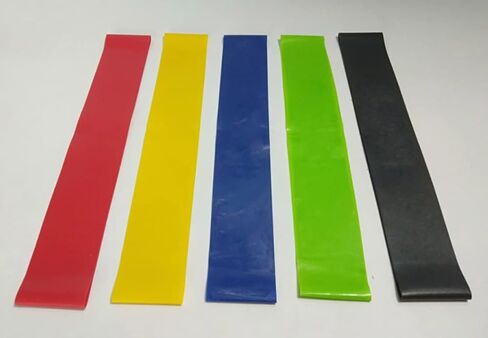 مجموعة تدريب سلم الرشاقة لألعاب كرة القدم، تدريب السرعة، مظلة المقاومة للقدرة على التحمل، تمرين القوة، 12 قرص مخروطي، 4 أوتاد فولاذية، 5 قطع من أشرطة المقاومة، 1 حبل قفز، (أحمر) in Kuwait