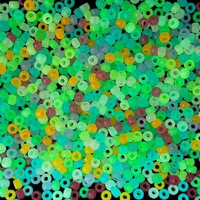 Glow in the Dark Pony Beads - Sukh 1000+ Glow in the Beads for Bracelets 6x9mm Pony Beads Making Multi-Colored Bracelet Beads for Hair Braiding DIY Crafts Necklace Key Chains and Ornaments Decorations