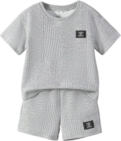 Verdusa Toddler Boy's 2 Piece Outfit Drop Shoulder Tee Top and Elastic Waist Shorts in Saudi Arabia