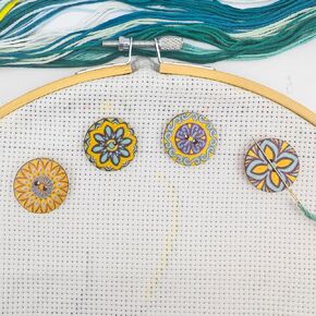 4 Pcs Blue Retro Round Wood Needle Minder for Cross Stitch,Needle Minder Magnet-Embroidery Needlework Accessories