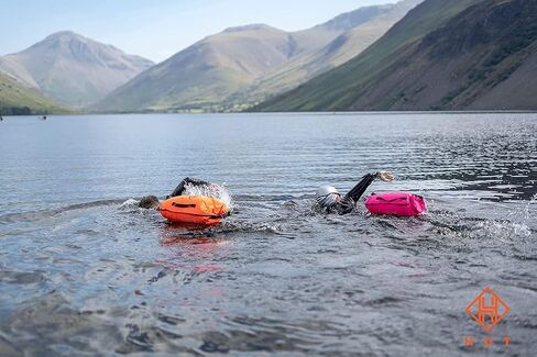 حقيبة HUT للسباحة الجافة - حقيبة السباحة الآمنة المفضلة في المملكة المتحدة وحقيبة جافة مقاومة للماء للسباحين في المياه المفتوحة والرياضيين والغطس. عوامة سباحة آمنة عالية الوضوح - كن آمنًا (20 لترًا) in Kuwait