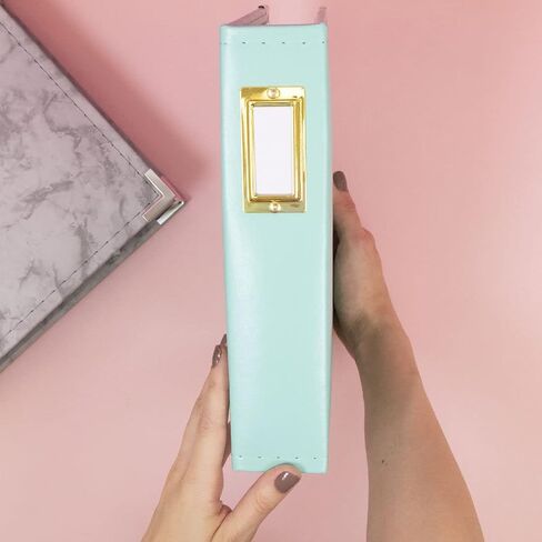 Craftelier - ألبوم خاتم من الجلد البيئي مع 5 أكمام بلاستيكية مقاس 6 × 8 بوصة (15.24 × 20.32 سم) | 2 نظام حلقة على شكل حرف D معدني ذهبي وحامل ملصقات | الحجم 23.7 × 23.7 × 5.1 سم - لون وردي فاتح in Kuwait