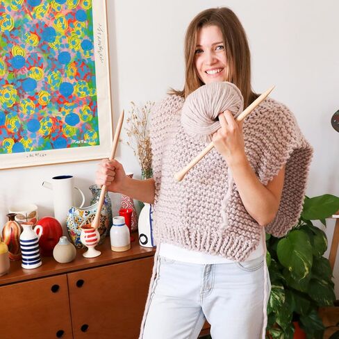 We Are Knitters - 5 عبوات من كرات غزل الصوف - 100% صوف طبيعي كبير الحجم، ناعم ومتين، مثالي لمشاريع الحياكة والكروشيه، مثالي للمبتدئين، خصلات كبيرة جدًا (رش مطلي) in Kuwait