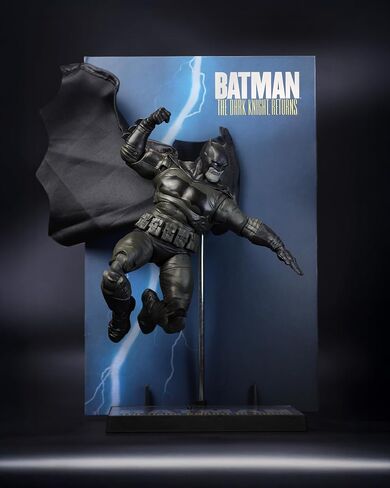 McFarlane Toys - DC Multiverse Batman (The Dark Knight Returns) 7in Action Figure, McFarlane Cover Recreations, Gold Label, Amazon Exclusive in Saudi Arabia