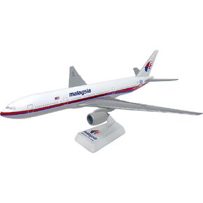 Flight Miniatures Malaysia 50th Anniversary. Boeing 777-200 Airplane Miniature Model Snap Fit 1:200 Part#ABO-77720H-016
