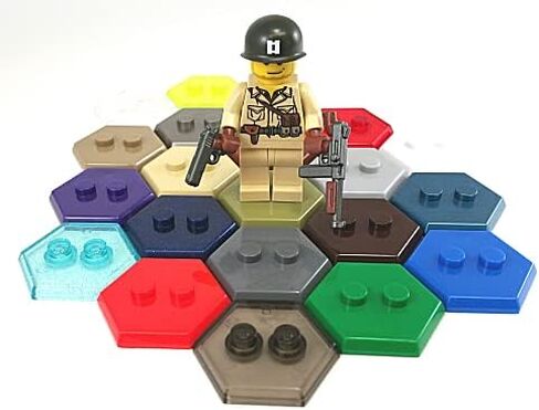 حامل BrickArms Hex Minifigure مكون من 4 قطع باللون الأحمر، 10 عبوات للعرض، والمشاهد العسكرية، ومشاهد المعركة in Saudi Arabia