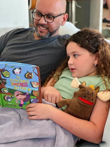 حزمة وسادة Book and Sprinkles Unicorn Tooth Fairy، مجموعة تفاعلية تتضمن لعبة قطيفة مقاس 8 بوصات مع جيب أسنان مفقود وأفضل يوم لجنية الأسنان على الإطلاق! كتاب بغلاف مقوى in Kuwait