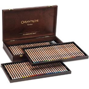 CREATIVE ART MATERIALS مجموعة أقلام رصاص ملونة من Caran D'ache Luminance مكونة من 80 صندوق خشبي (6901.476)