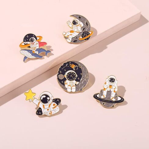 Liasun مضحك المينا دبابيس دبوس مجموعة-رائد الفضاء والحوت الكرتون بروش دبابيس للملابس أكياس حقيبة الظهر للنساء in Kuwait